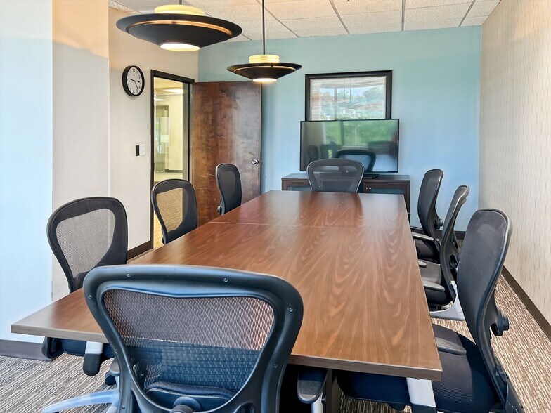 More Photos Of 100 West Rd, Towson Coworking Space
