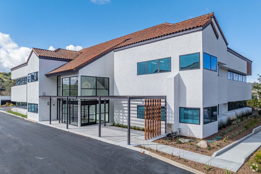 More Photos Of 5677 Oberlin Dr, San Diego Office For Sale