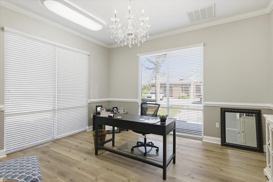 More Photos Of 1574 Village Square Blvd, Tallahassee Office For Lease