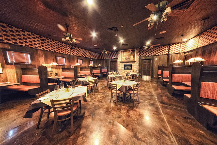 More Photos Of 2400 N Town Center Dr, Washington Restaurant For Sale