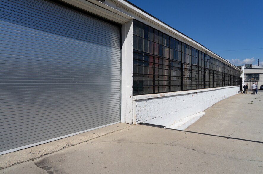 More Photos Of 2900 E 11th St, Los Angeles Warehouse For Lease