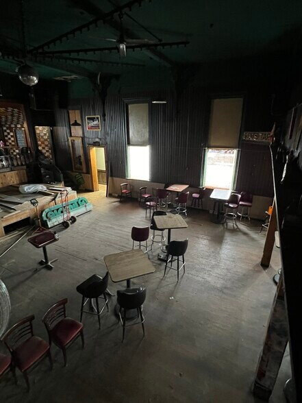 More Photos Of 100 E Grove St, Poplar Grove Freestanding For Lease