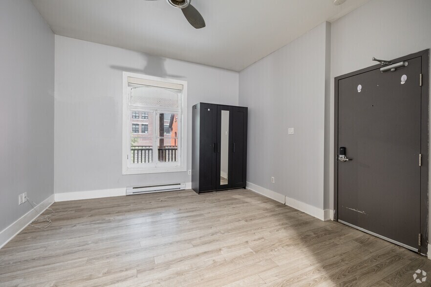 More Photos Of 245 Laurier Av E, Ottawa Apartments For Sale