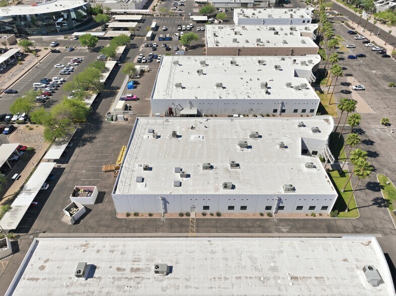 More Photos Of 3401 E Harbour Dr, Phoenix Light Manufacturing For Lease