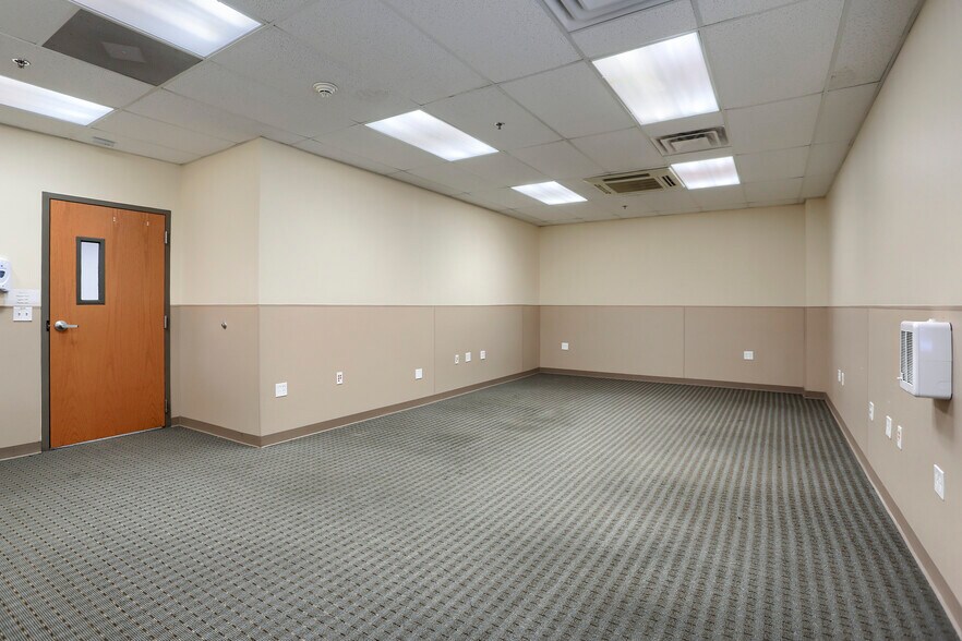 More Photos Of 8040 Carlson Rd, Harrisburg Office For Sale