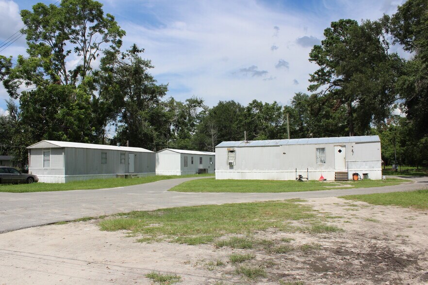 More Photos Of 33 E Peeler Ave, Lakeland Manufactured Housing Mobile Home Park For Sale
