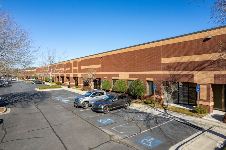 More Photos Of 1075 Windward Ridge Pky, Alpharetta Distribution For Lease