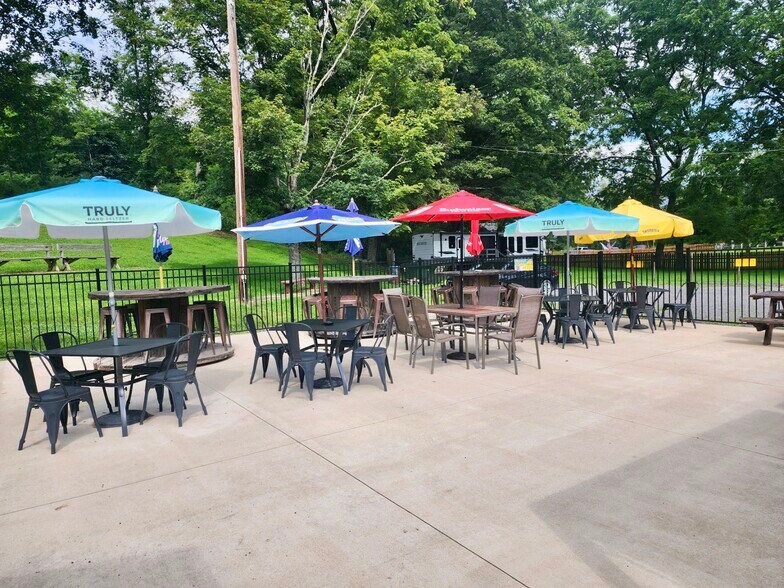 More Photos Of 4547 Red Rock Rd, Benton Restaurant For Sale