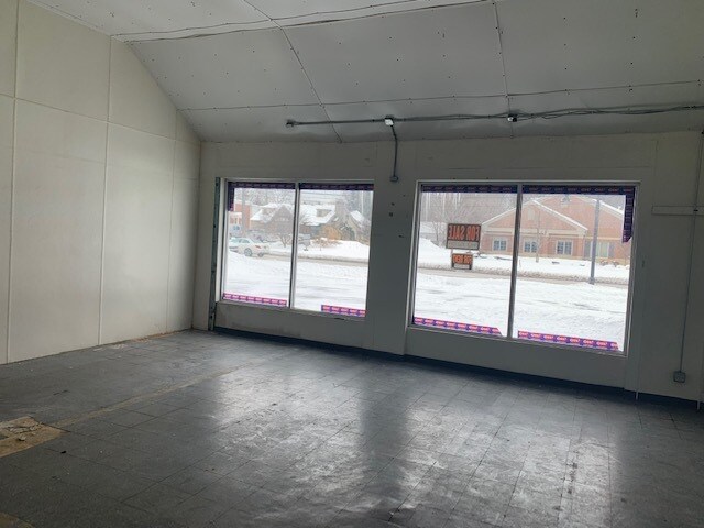 More Photos Of 8337 Mentor Ave, Mentor General Retail For Sale