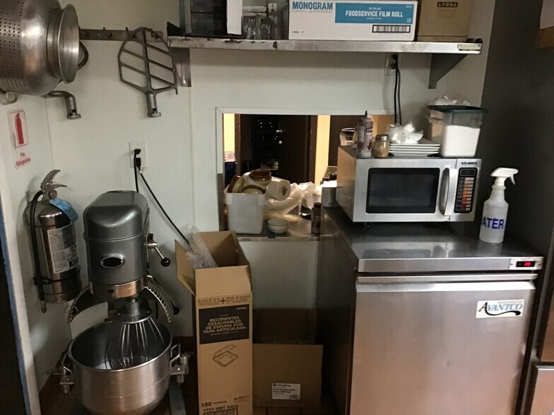 More Photos Of 605 Main St, Hellertown Restaurant For Sale