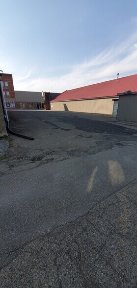 More Photos Of 307 N Harrison St, Alexandria Freestanding For Sale