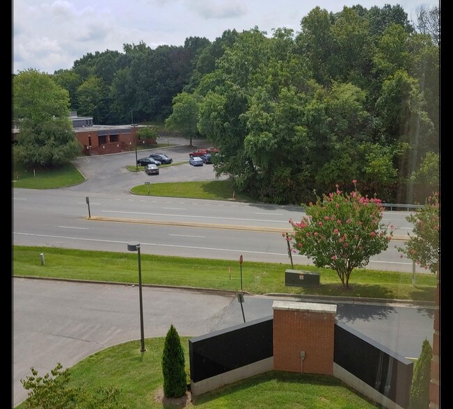 More Photos Of 3090 Electric Rd, Roanoke Medical For Lease