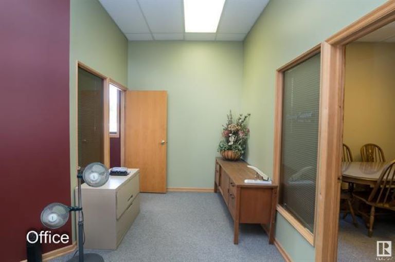 More Photos Of 10201 100 Av, Morinville Office Residential For Sale