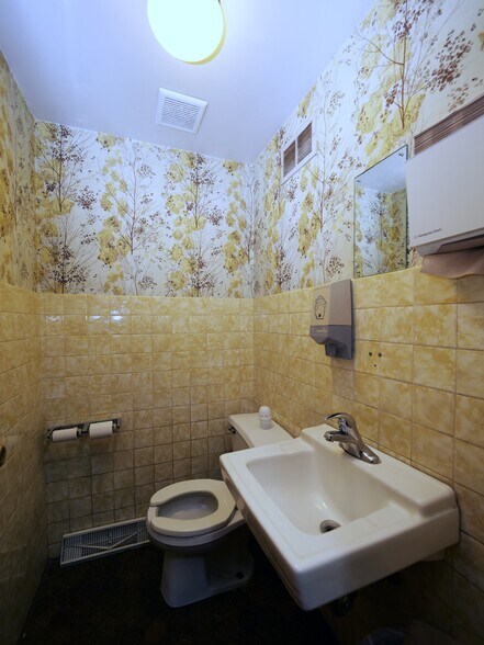 More Photos Of 6441-6453 S Pulaski Rd, Chicago General Retail For Sale