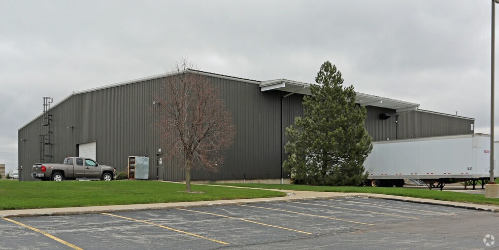 More Photos Of 3030 S Sylvania Ave, Sturtevant Unknown For Lease