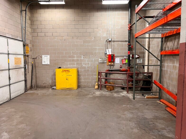 More Photos Of 506 James St, Brainerd Warehouse For Sale
