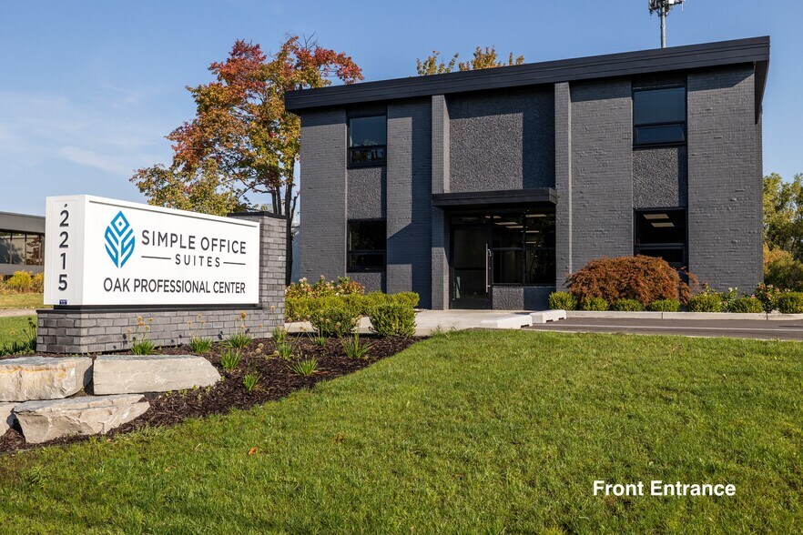 Primary Photo Of 2215 Oak Industrial Dr NE, Grand Rapids Office For Lease