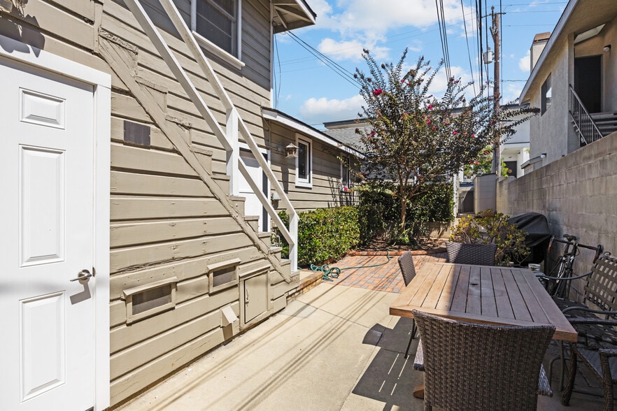 More Photos Of 144 Whiting St, El Segundo Apartments For Sale