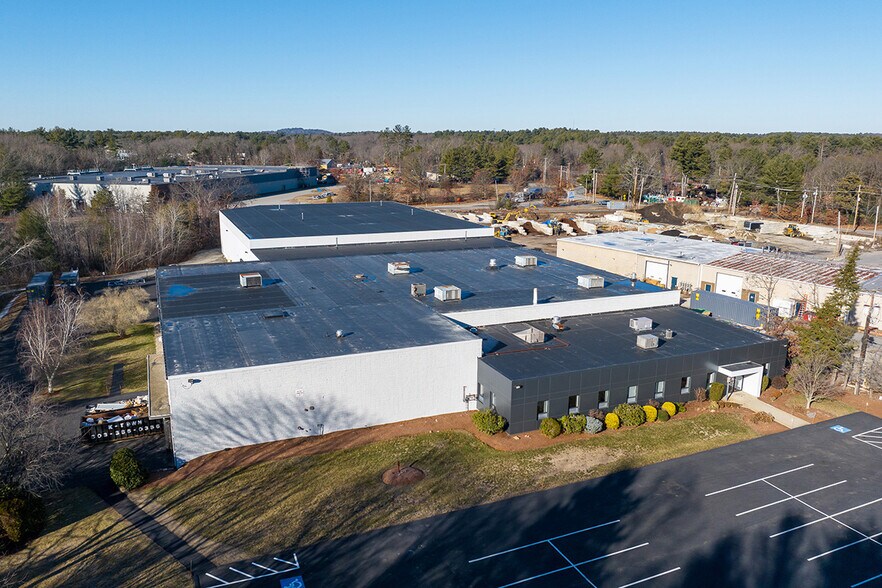 More Photos Of 7 Connector Rd, Andover Warehouse For Lease