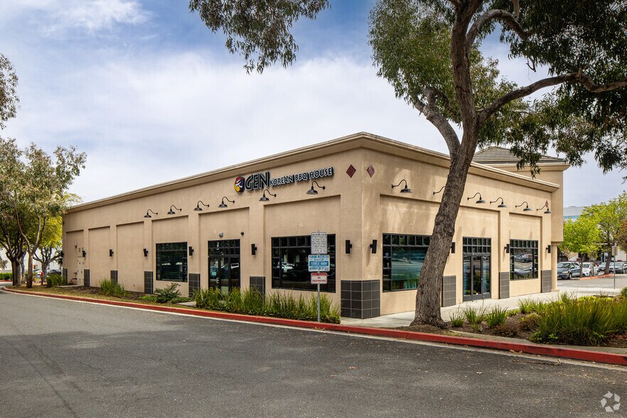 More Photos Of 2540 W El Camino Real, Mountain View Restaurant For Lease
