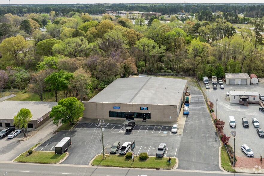 More Photos Of 505 S Brightleaf Blvd, Smithfield Freestanding For Lease