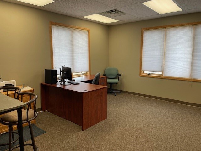 More Photos Of 1883 NW Station Pky, Andover Office For Sale