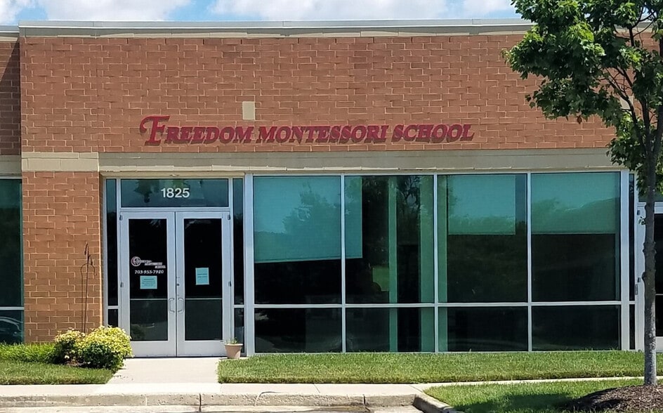 More Photos Of 4229 Lafayette Center Dr, Chantilly Business Park For Lease