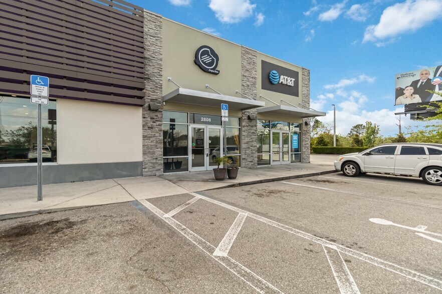 More Photos Of 2808 E Osceola Pky, Kissimmee Storefront Retail Office For Lease