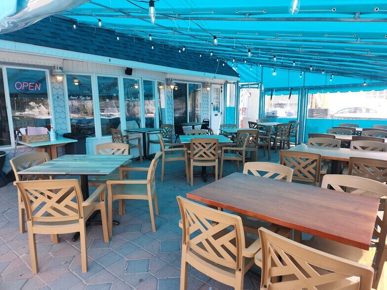 More Photos Of 607 Bay Blvd, Lavallette Restaurant For Sale