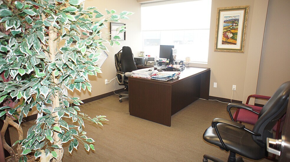 More Photos Of 9 Chippewa Rd, Sherwood Park Office For Lease