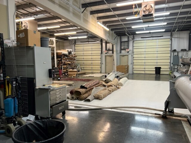 More Photos Of 19313-19363 W 151st Ter, Olathe Warehouse For Lease