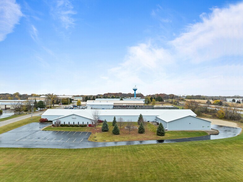 More Photos Of 130 Elizabeth Ln, Genoa City Industrial For Lease