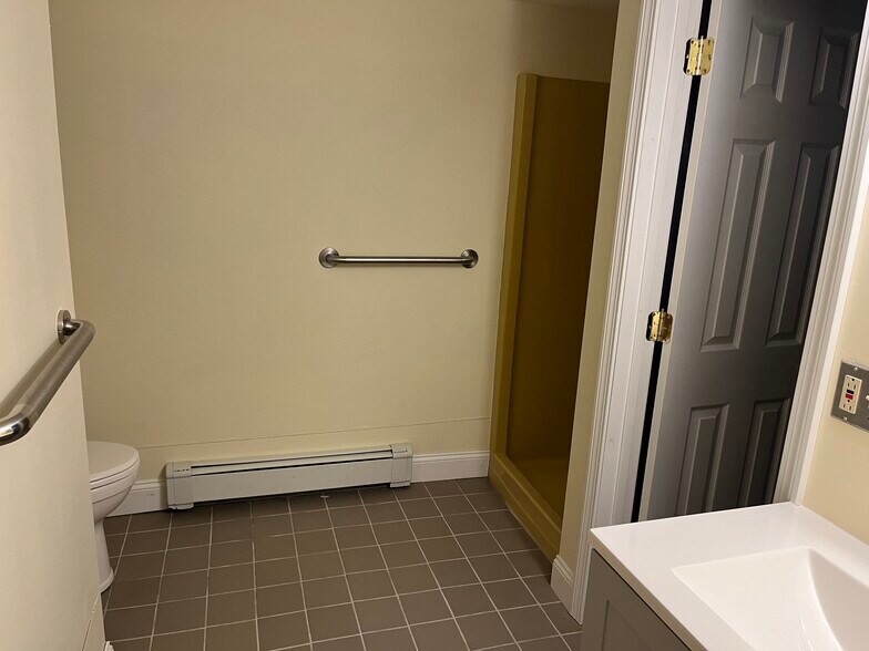 More Photos Of 188 Airport Rd, Warwick Office Residential For Sale