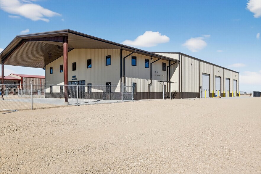 More Photos Of 16510 W Basin St, Odessa Warehouse For Sale