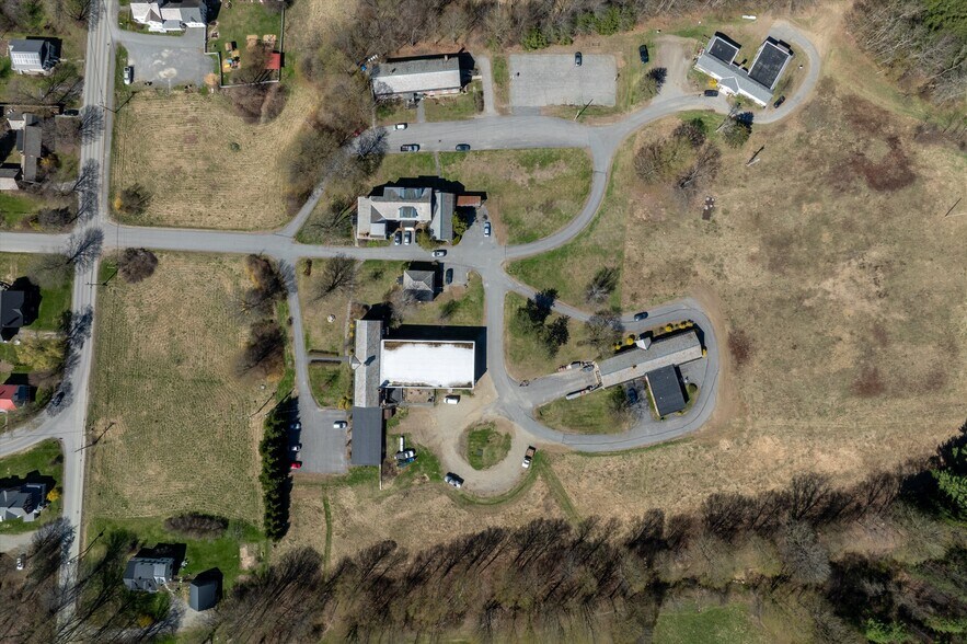More Photos Of 25 Warner Center Rd, Saxtons River Apartments For Sale