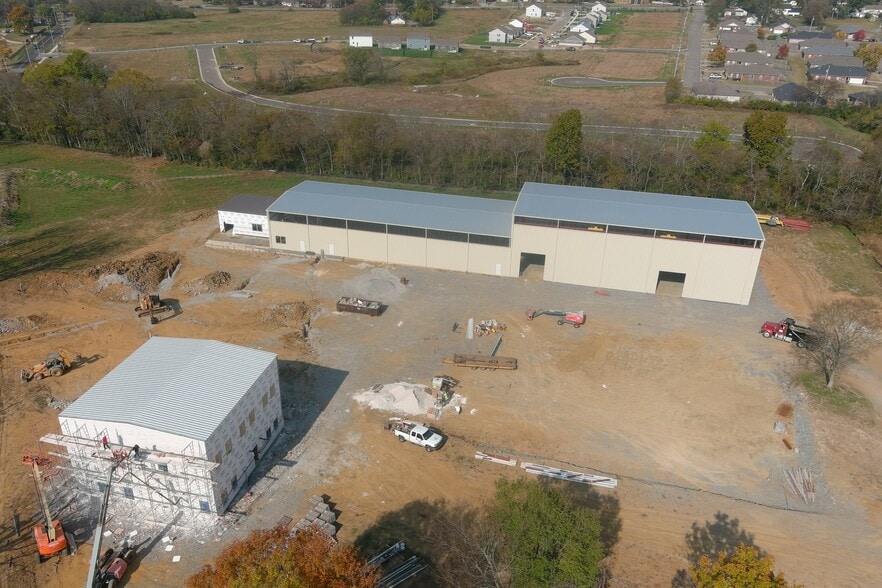 More Photos Of 1050 Cairo Rd, Gallatin Warehouse For Lease
