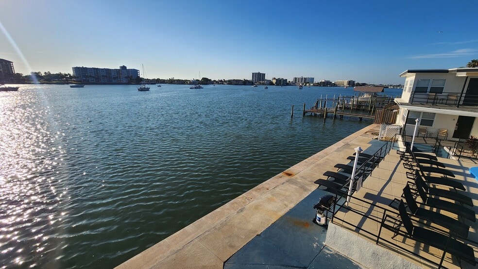 More Photos Of 621 Bay Esplanade, Clearwater Hotel For Sale