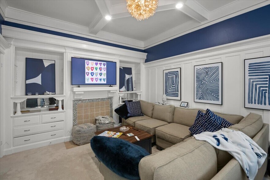 More Photos Of 1067 Union St, San Francisco Multifamily For Sale
