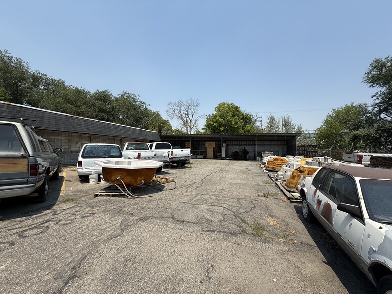 More Photos Of 3000 S 300 W, Salt Lake City Warehouse For Sale