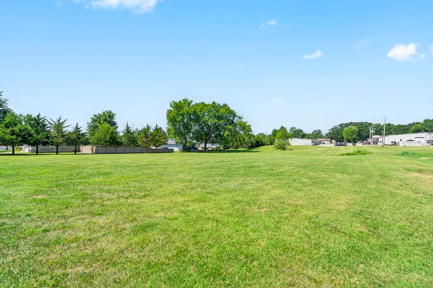 More Photos Of TBD W 4th St, Battlefield Land For Sale