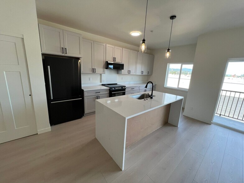 More Photos Of 295 E Appleway Ave, Coeur d'Alene Apartments For Lease