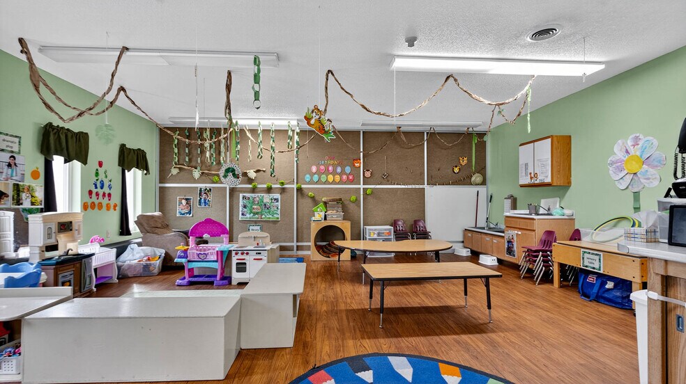 More Photos Of 1612 Truax Blvd, Eau Claire Daycare Center For Sale