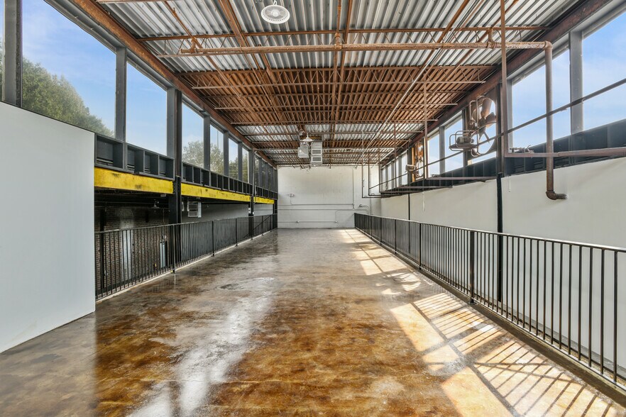 More Photos Of 1429 Fairmont Ave NW, Atlanta Flex For Lease