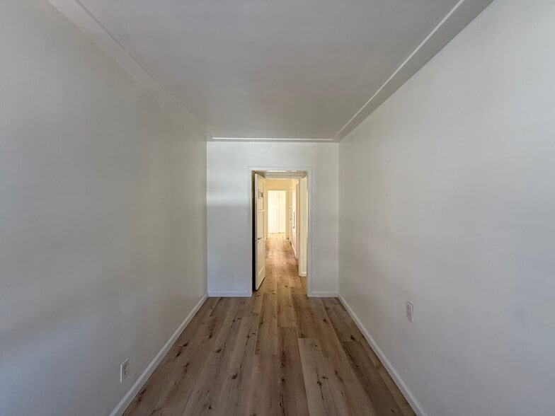 More Photos Of 4343 Laurel Canyon Blvd, Studio City Office For Lease