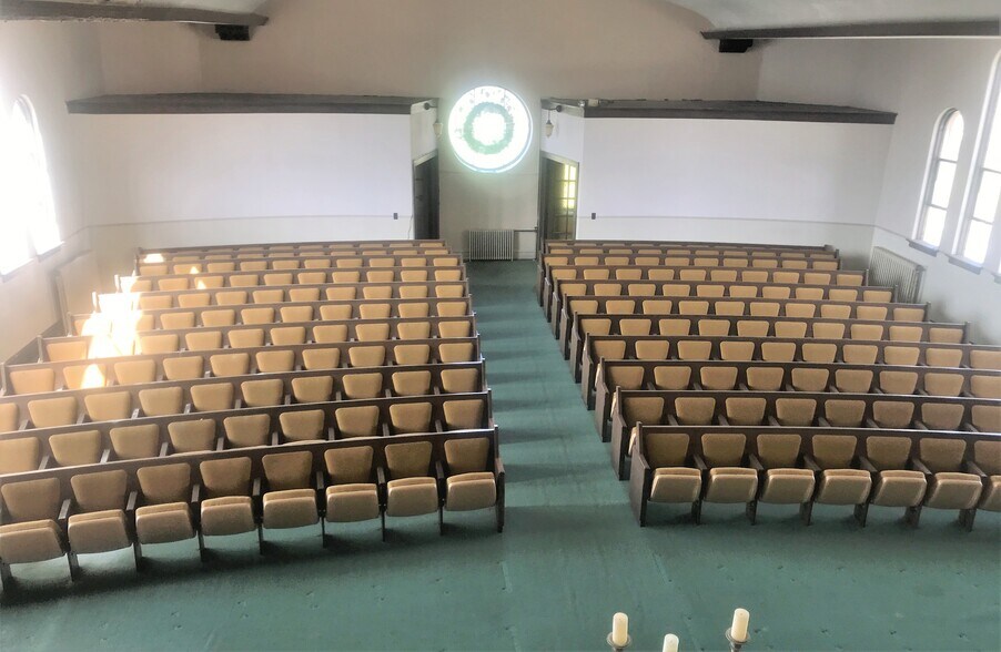 More Photos Of 329 E Moody Ave, New Castle Religious Facility For Sale