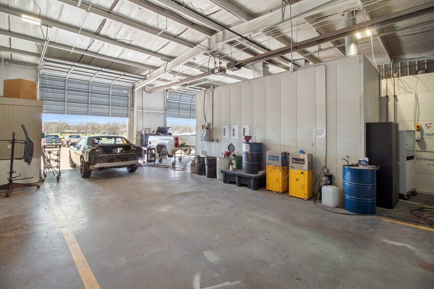 More Photos Of 2220 N Earl Rudder Fwy, Bryan Warehouse For Sale