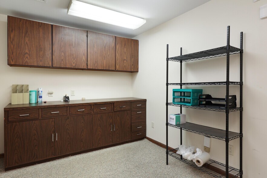 More Photos Of 1431 Raritan Rd, Clark Office For Sale