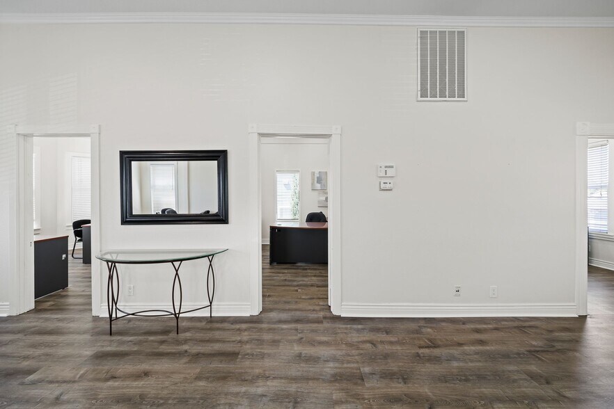 More Photos Of 8336 Brentwood Blvd, Brentwood Office Residential For Sale