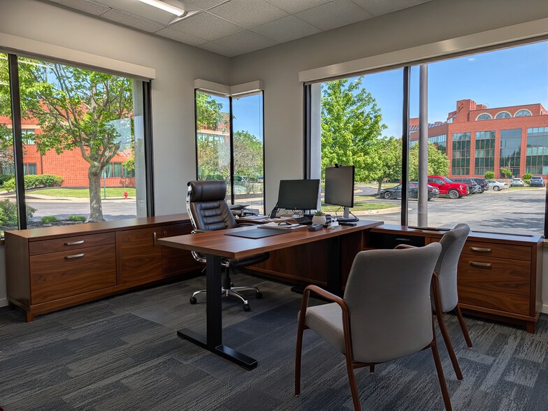 More Photos Of 100 Corporate Pky, Amherst Unknown For Lease