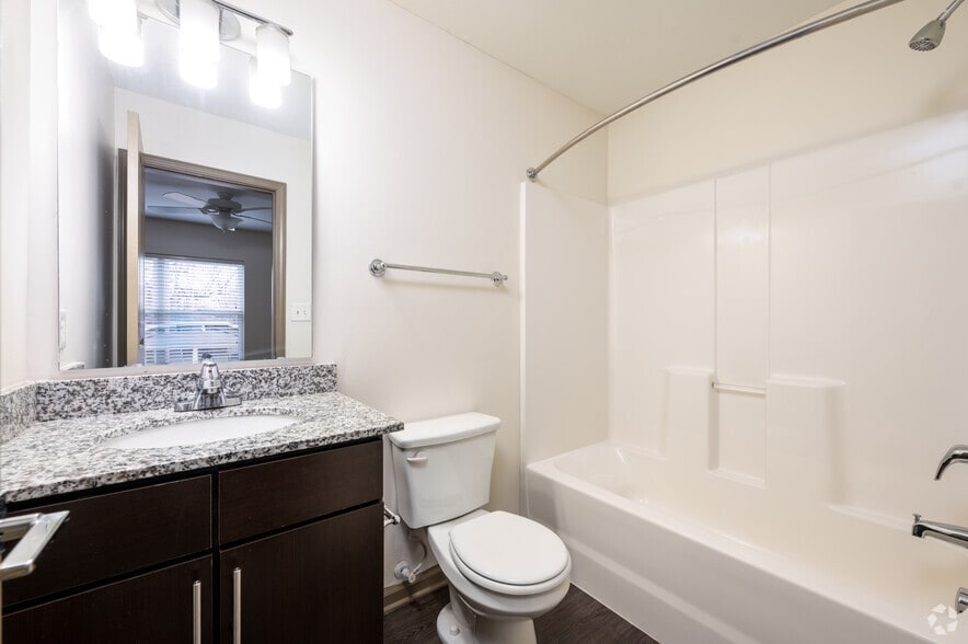 More Photos Of 6159 Winthrop Ave, Indianapolis Apartments For Sale